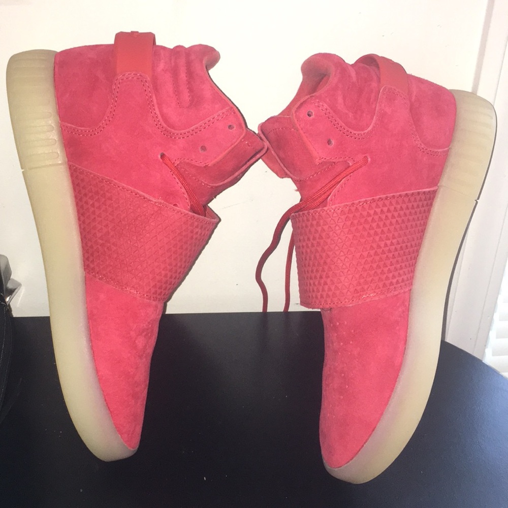 Adidas tubular invader strap shoes 🔴🔴
